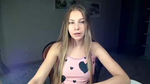 Snapshot of molli_and_tom chatting on 10-07-25, 02:03 Bitcoin 1P8NuZxsaNsQTx7wJJJ7Ao1mic4nvJPVLC online show from 10-07-25, 02:03