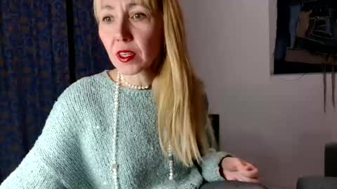 molliart online show from 02-02-26, 06:06