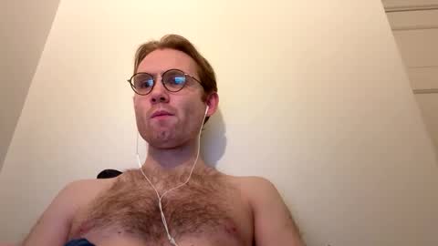 Snapshot of molliter chatting on 10-18-25, 11:49 molliter online show from 10-18-25, 11:49