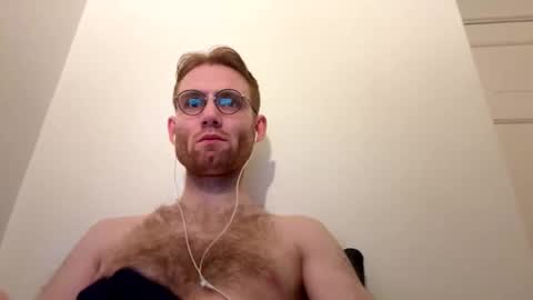 Snapshot of molliter chatting on 10-25-25, 12:40 molliter online show from 10-25-25, 12:40