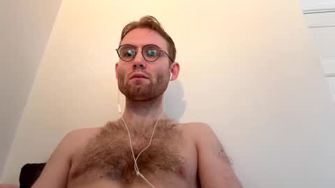 Snapshot of molliter chatting on 10-31-25, 02:40 molliter online show from 10-31-25, 02:40