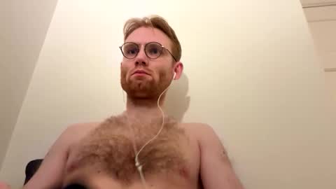 Snapshot of molliter chatting on 11-04-25, 12:32 molliter online show from 11-04-25, 12:32