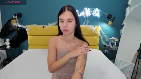 Molly  online show from 10-26-25, 02:06