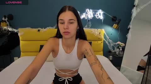 Molly  online show from 10-27-25, 01:53