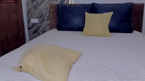 Molly online show from 11-12-25, 09:10