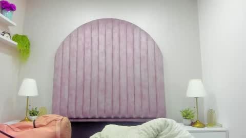 Snapshot of molly_jackson chatting on 03-07-25, 12:12 Molly Jackson online show from 03-07-25, 12:12