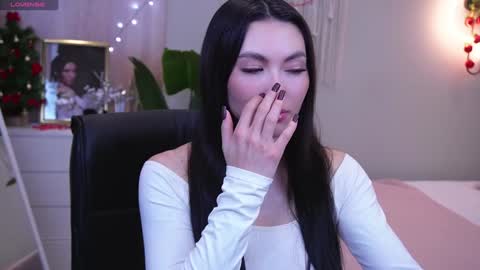 Molly online show from 12-21-24, 06:52