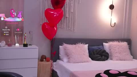 Molly online show from 02-15-26, 01:24