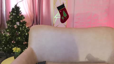   MOLLY   online show from 12-30-24, 03:35