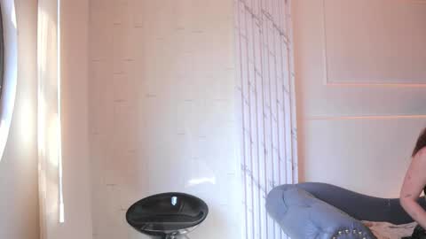   MOLLY   online show from 02-11-26, 07:52