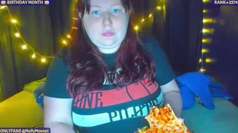 Snapshot of molly_moons chatting on 12-13-25, 09:42 molly_moons online show from 12-13-25, 09:42