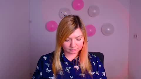 Molly online show from 02-17-25, 12:38