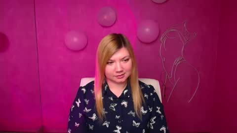Molly online show from 02-18-25, 12:28