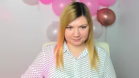 Molly online show from 02-19-25, 04:55