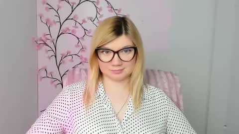 Molly online show from 02-16-26, 12:45