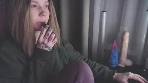 I have new photos come and see with love Molly online show from 01-14-25, 05:01