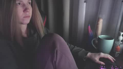 I have new photos come and see with love Molly online show from 01-20-25, 04:43