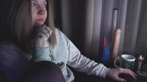 I have new photos come and see with love Molly online show from 02-21-25, 09:00
