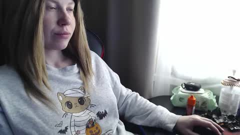 I have new photos come and see with love Molly online show from 10-09-25, 08:56