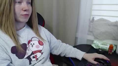 I have new photos come and see with love Molly online show from 10-31-25, 09:21