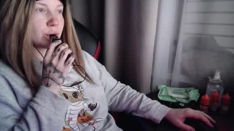 I have new photos come and see with love Molly online show from 11-18-25, 12:53