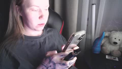 Snapshot of molly_royse chatting on 02-01-26, 04:44 I have new photos come and see with love Molly online show from 02-01-26, 04:44