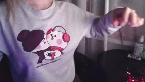 Snapshot of molly_royse chatting on 03-01-26, 08:11 I have new photos come and see with love Molly online show from 03-01-26, 08:11