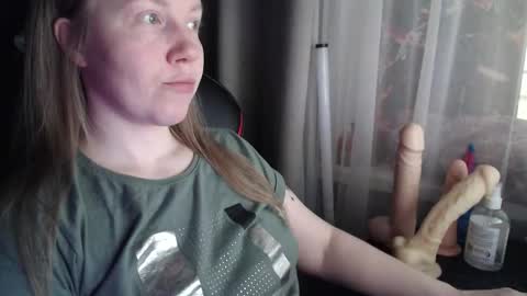 Snapshot of molly_royse chatting on 03-19-26, 08:07 I have new photos come and see with love Molly online show from 03-19-26, 08:07