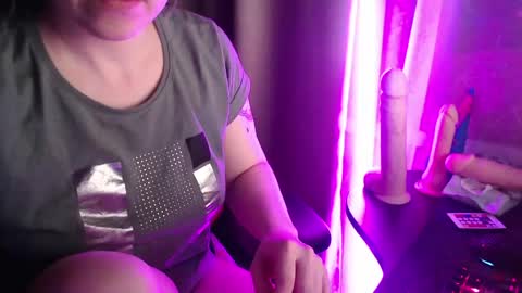 Snapshot of molly_royse chatting on 04-12-26, 06:57 I have new photos come and see with love Molly online show from 04-12-26, 06:57