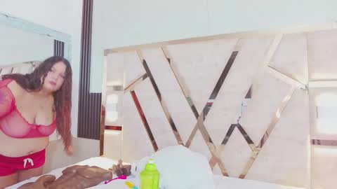 Snapshot of molly_sweetee chatting on 10-18-25, 01:52 Yuli online show from 10-18-25, 01:52