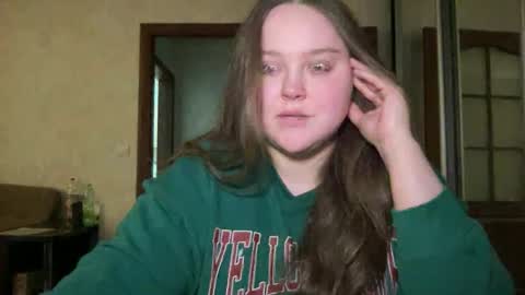 Snapshot of mollyas chatting on 10-07-25, 06:49 Alice online show from 10-07-25, 06:49