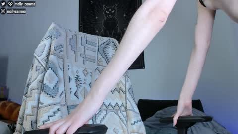 Snapshot of mollycemma chatting on 01-12-25, 03:57 Molly online show from 01-12-25, 03:57