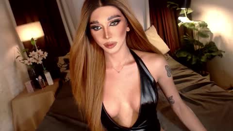 Snapshot of mollycummers chatting on 10-26-25, 07:47 Molly online show from 10-26-25, 07:47