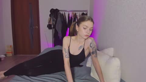 Taisha online show from 02-26-25, 04:14