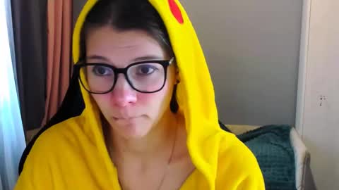  KIRA  online show from 09-17-25, 03:08