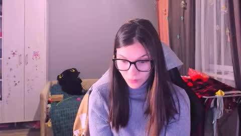 Snapshot of mollylollipop20 chatting on 02-03-26, 01:37 KIRA online show from 02-03-26, 01:37