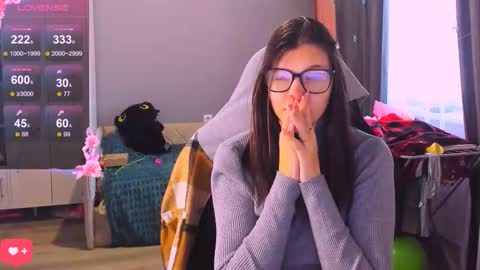 Snapshot of mollylollipop20 chatting on 02-03-26, 02:53 KIRA online show from 02-03-26, 02:53