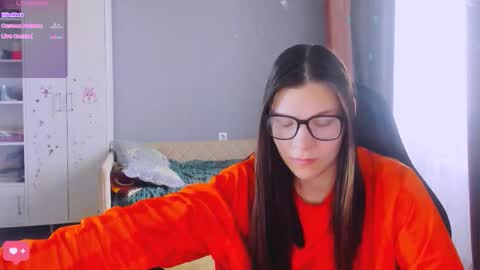 Snapshot of mollylollipop20 chatting on 02-24-26, 05:49 KIRA online show from 02-24-26, 05:49