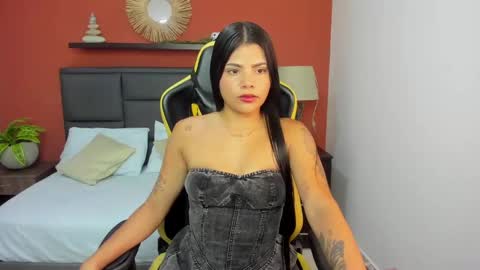 mollylove_ online show from 09-23-25, 11:46
