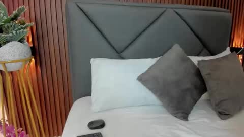 mollylove_ online show from 01-17-26, 07:17