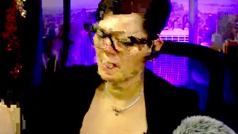 MollySun Nina Randmann online show from 11-30-25, 06:23