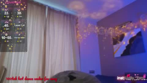 Snapshot of mollyyank chatting on 10-27-25, 09:13 Molly online show from 10-27-25, 09:13