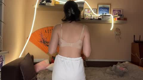 Hermina  online show from 02-16-26, 04:14