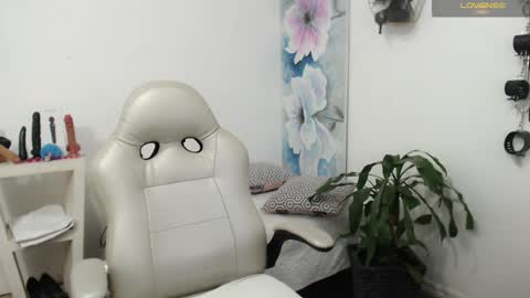Celeste online show from 12-14-24, 04:31