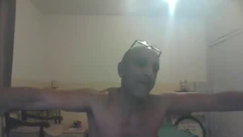 moment71200 online show from 01-03-25, 10:08