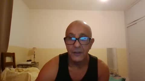 moment71200 online show from 11-12-25, 04:51