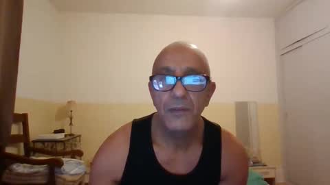 moment71200 online show from 11-17-25, 04:13