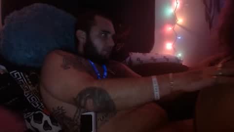 mommabearanpoppabear850 online show from 12-19-25, 09:38