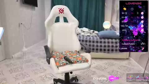 MommmY  online show from 10-05-25, 08:40
