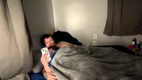 Snapshot of mommyndaddyplaytime chatting on 02-12-26, 10:32 mommyndaddyplaytime online show from 02-12-26, 10:32